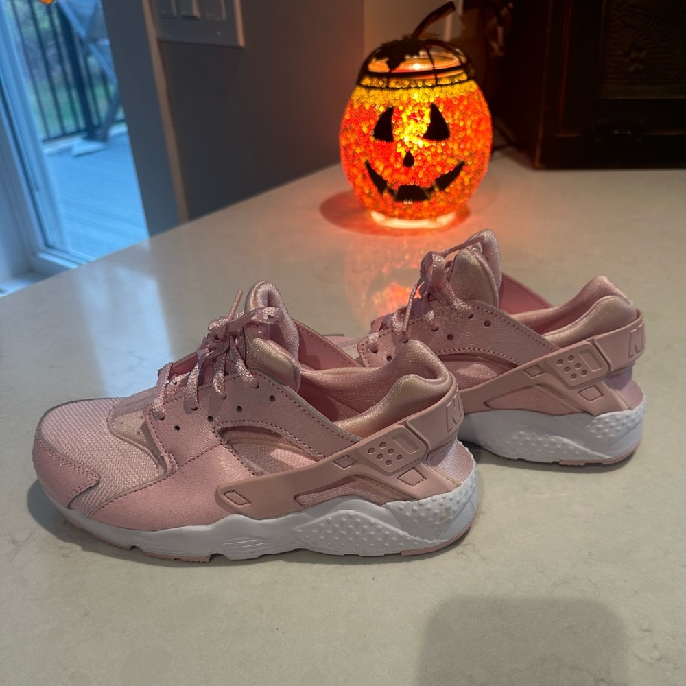 Pink Nike Hurache Size 3Y
